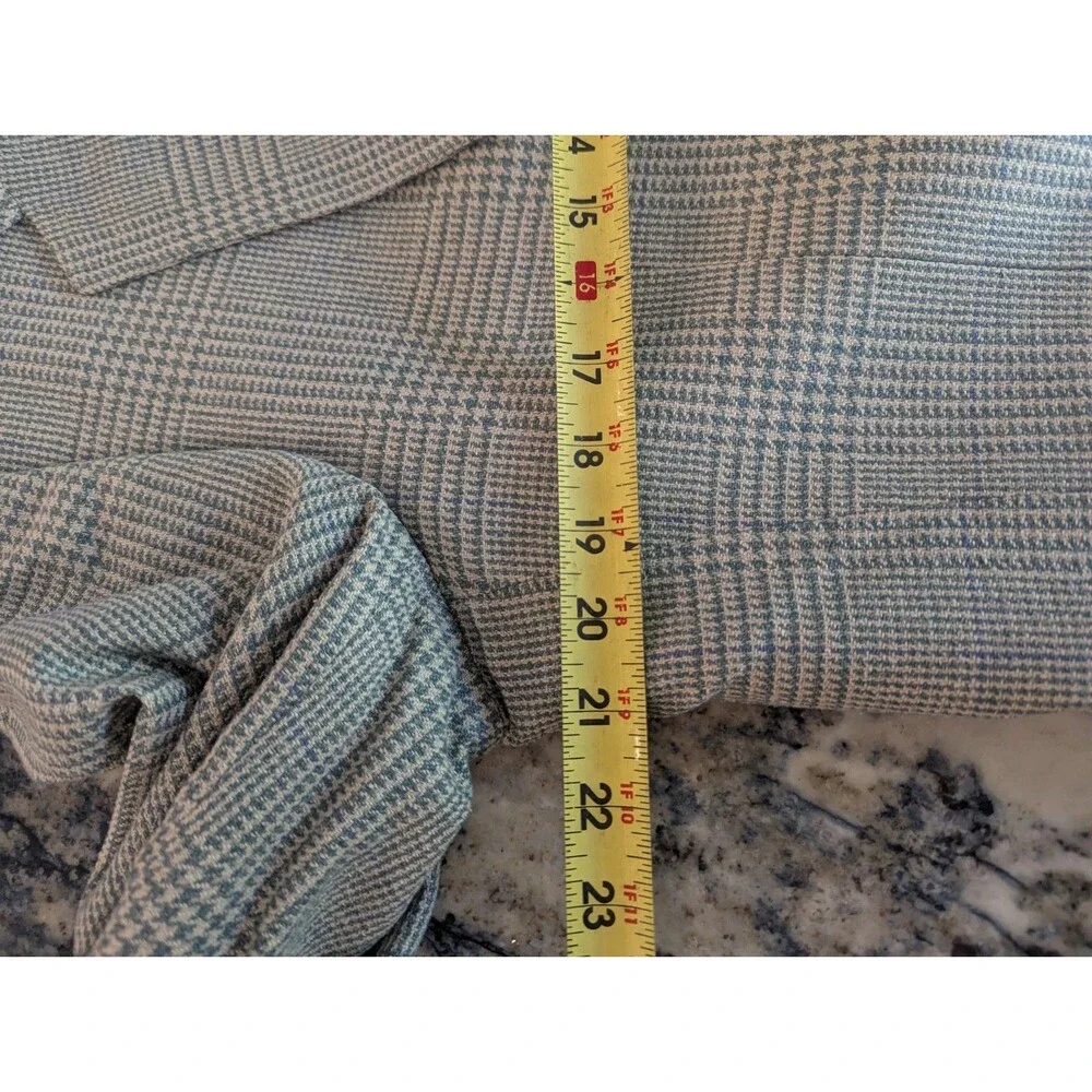 Jos A Bank Silk Glen Plaid Sport Coat 40R Blazer Jacket Gray Blue Windowpane